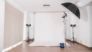 Blanco Beautiful studio setup for YouTube video YouTube-miniature Template