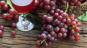 Marrón Cherry juice YouTube Channel Cover Photo Template