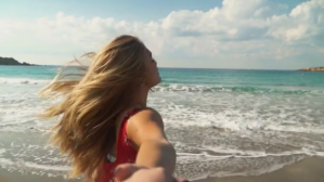 Couple Enjoy Summer season on Beach Coverfoto til YouTube-kanal template