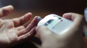 Diabetes check machine video YouTube-miniature template