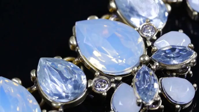 diamond necklace Fotografia de capa do canal do YouTube template