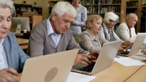 棕色 Senior Computer Class Coverfoto til YouTube-kanal Template