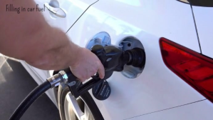 Castanho Filling in car fuel Miniatura di YouTube Template