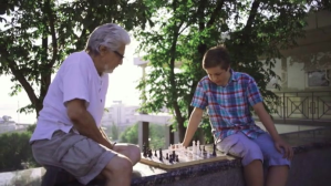 grandfather playing chess YouTube Duimnael template