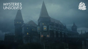 Haunted house talk zoom background Præsentation (16:9) template