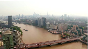 สีขาว London England River YouTube Thumbnail Template