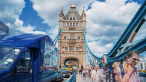 Biru London River Bridge View YouTube Thumbnail Template