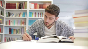 灰色 Studying Coverfoto til YouTube-kanal Template