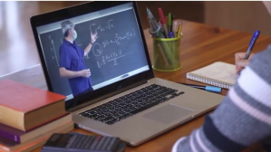 Student Online Class on Computer Coverfoto til YouTube-kanal template
