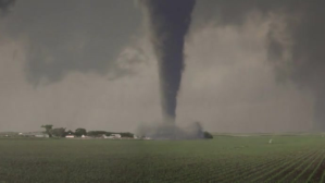 Brun Tornado in a village scary weather video YouTube-miniature Template