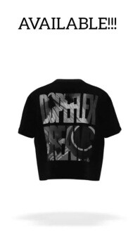 Typographic Black T-shirt Mockup Video | Minimalist Tee Design Template For Fashion & Branding Digit Digital Display (9:16)