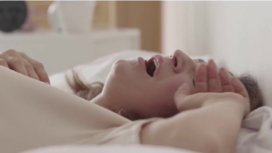 灰色 Wake up from sleep YouTube Thumbnail Template