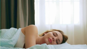 Braun Sleeping Coverfoto til YouTube-kanal Template